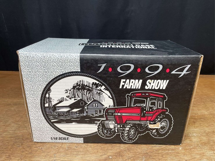 1/16-case-ih-magnum-7240-1994-farm-show-nib-ertl-image-14