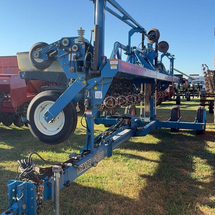 KINZE 2600