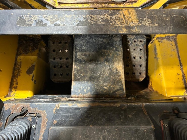 john-deere-315-image-23