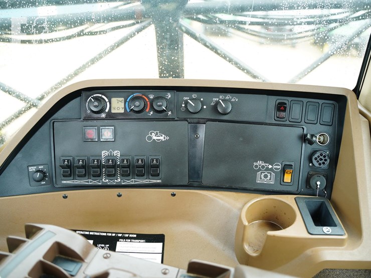 2011-john-deere-4930-image-50