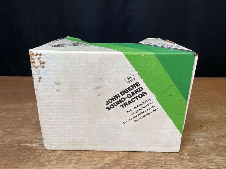 1/16-john-deere-4450-nib-ertl-image-5