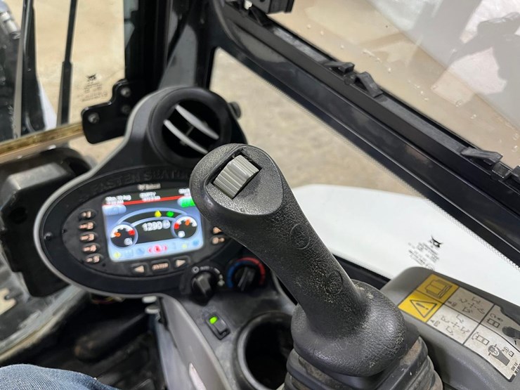 2020-bobcat-e35i-image-35