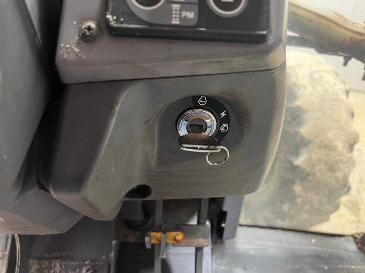 kubota-m6s-111shdc-image-27