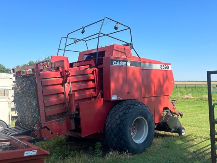 2001-case-ih-8590-image-1