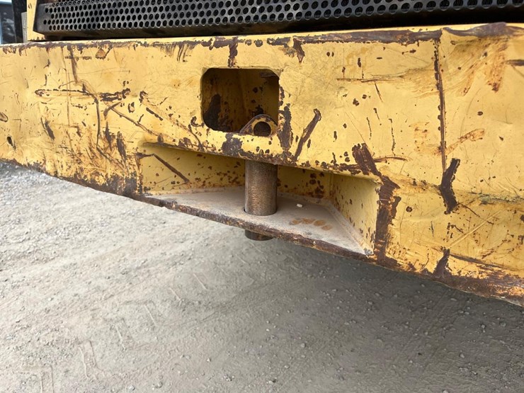 caterpillar-d25d-image-9