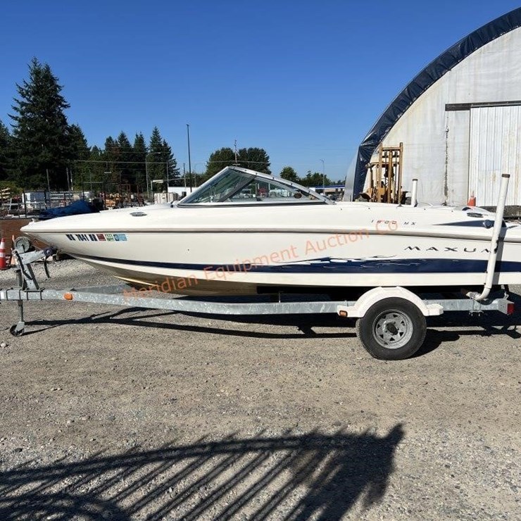 2005 Maxum 1800 Open Bow Boat w/ Trailer