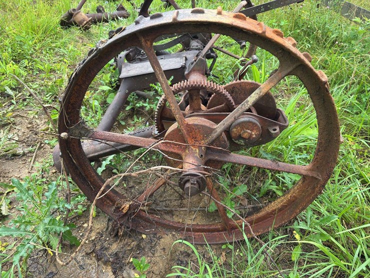 massey-harris-no.-33-sickle-mower-image-17