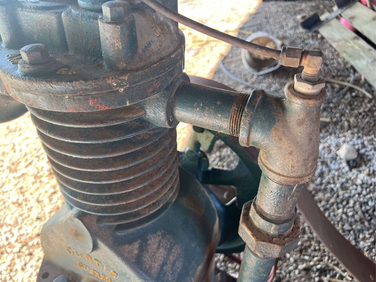 international-lb-engine-with-air-compressor-image-34