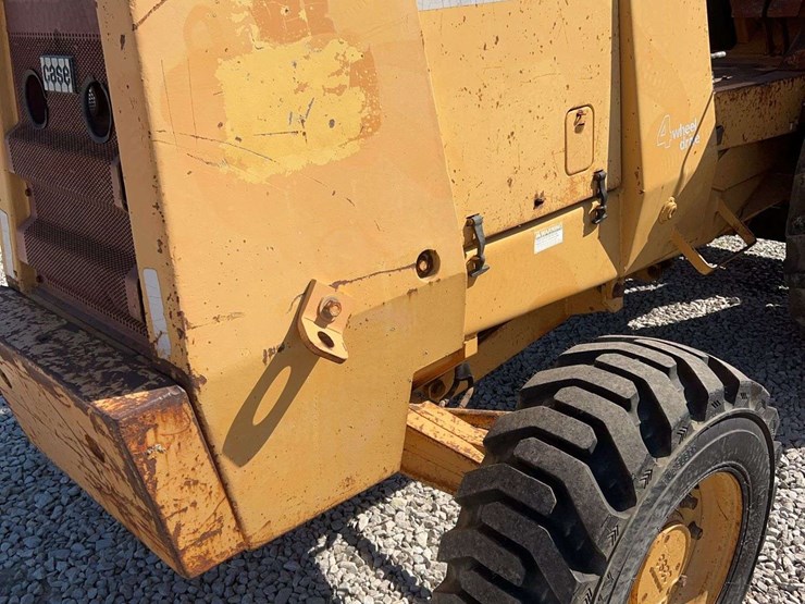 case-585e-image-13
