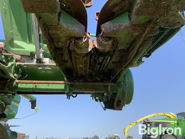 2018-john-deere-616c-image-10
