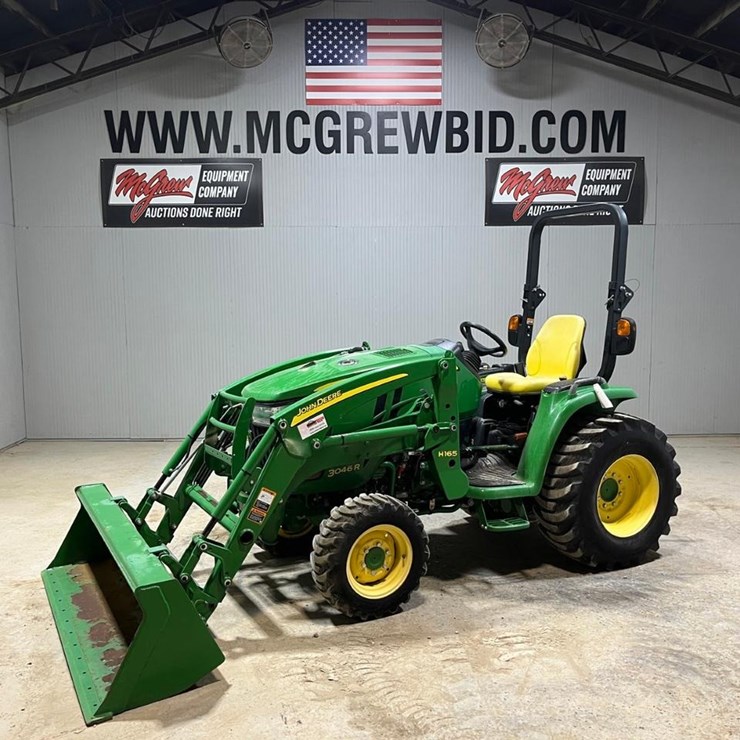 JOHN DEERE 3046R
