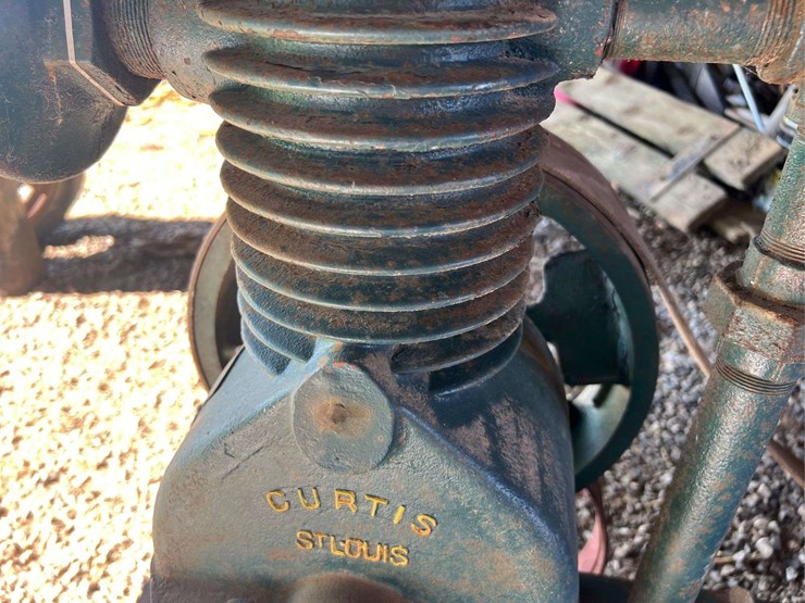 international-lb-engine-with-air-compressor-image-31