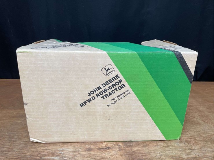 1/16-john-deere-4850-nib-ertl-image-5