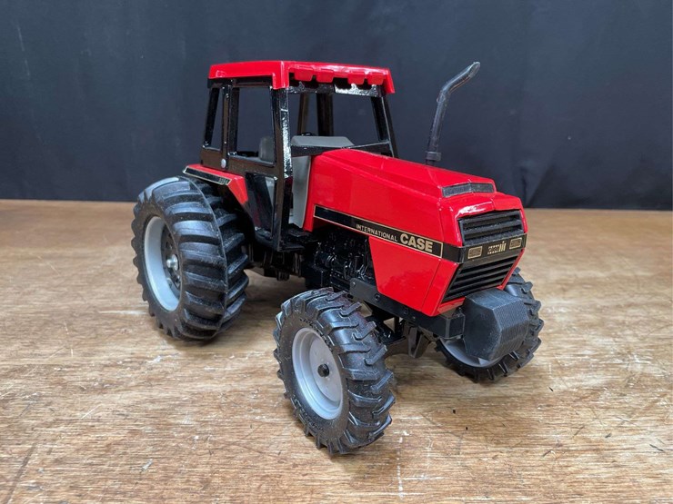 1/16-case-ih-3294-1985-collector-nib-ertl-image-11