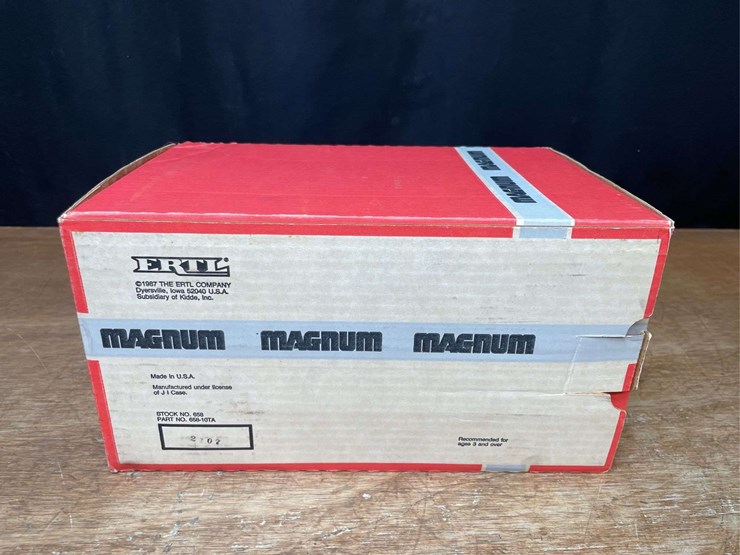 1/16-case-ih-magnum-7130-1987-denver-nib-ertl-image-20