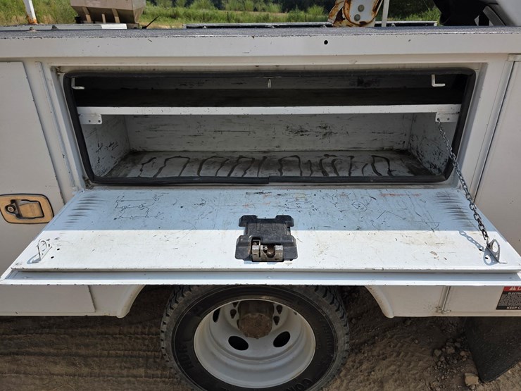 2015-ford-f550-image-7