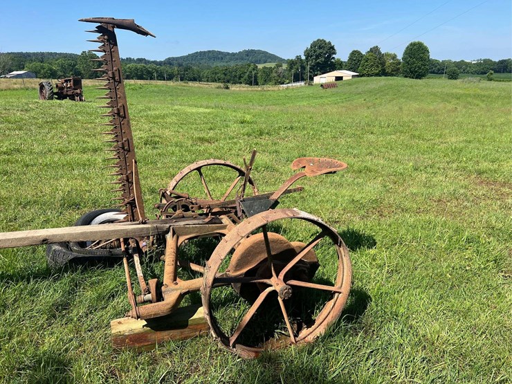 oliver-horse-drawn-sickle-mower-image-4