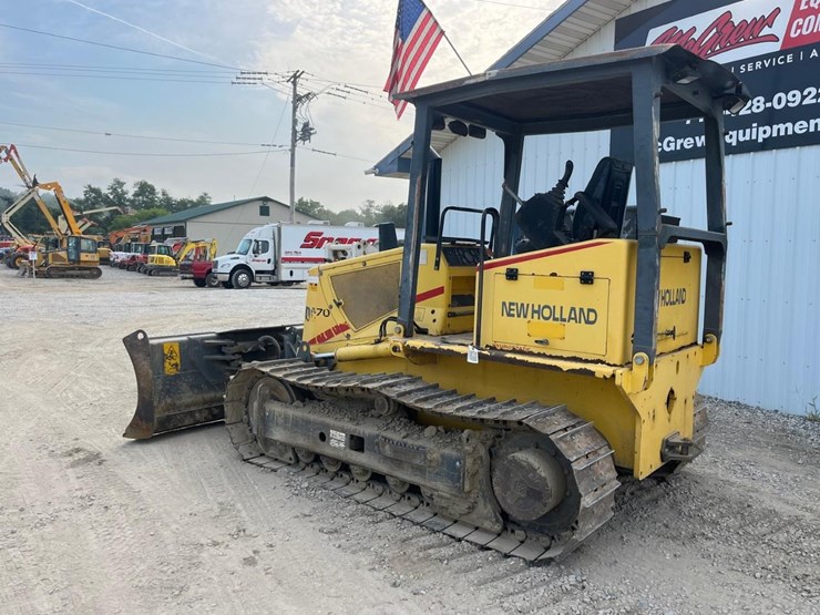 new-holland-d70-crawler-dozer-image-3