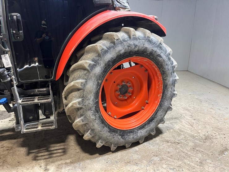 2018-kubota-m5-111hdc-image-10