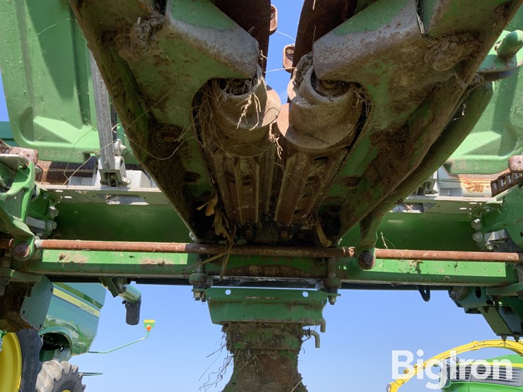 2018-john-deere-616c-image-12