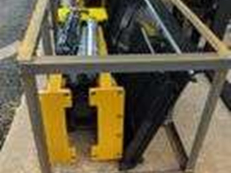 2025-cfg-sshh680-skid-steer-breaker,-unused-image-4