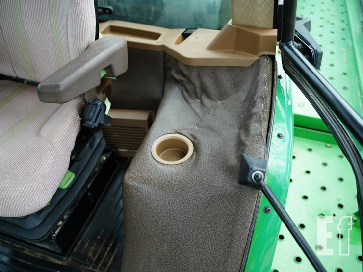 2011-john-deere-4930-image-46