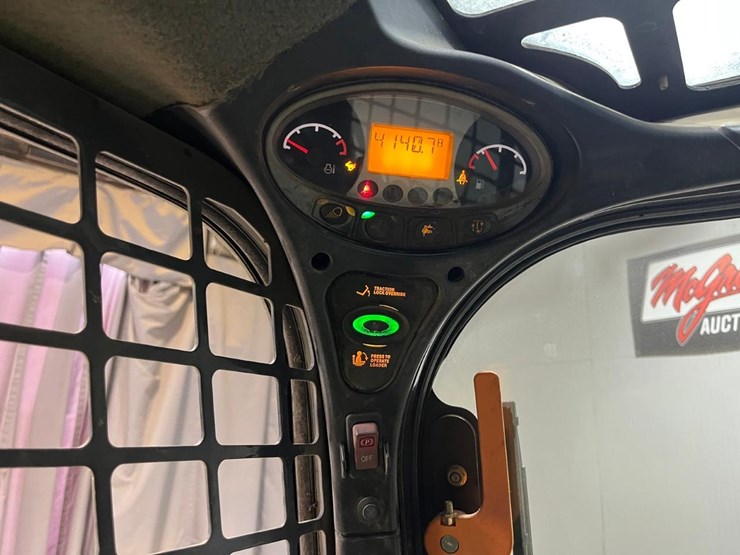 2017-bobcat-s740-image-19