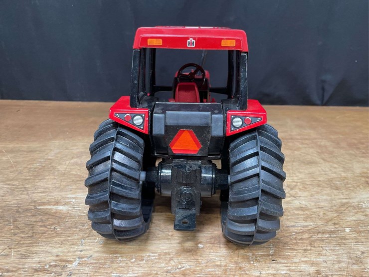 1/16-ih-5488-1984-first-edition-nib-ertl-image-6
