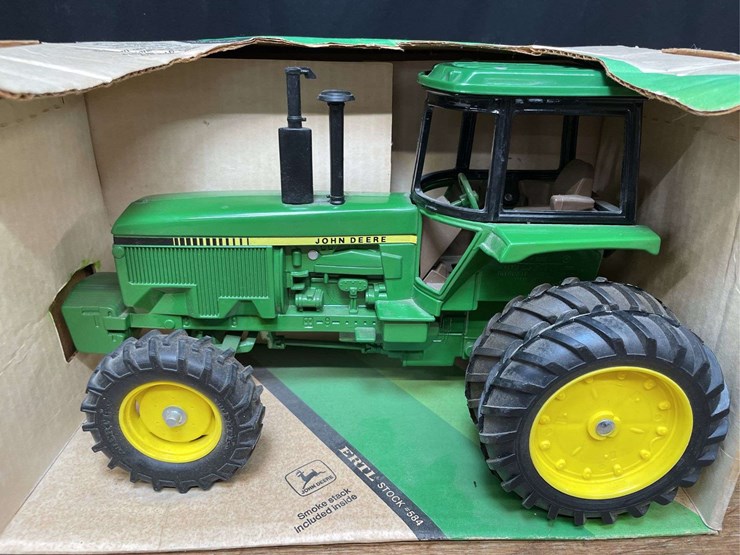 1/16-john-deere-4850-nib-ertl-image-2