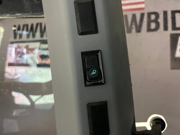 2018-kubota-m5-111hdc-image-41