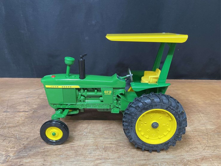 1/16-john-deere-4010-1993-nfts-nib-ertl-image-4