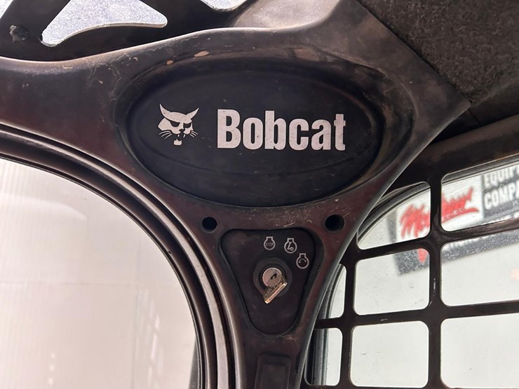 2021-bobcat-s740-image-21