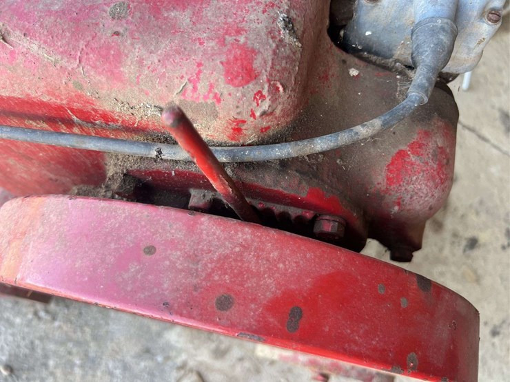 international-harvester-lb-engine-image-9