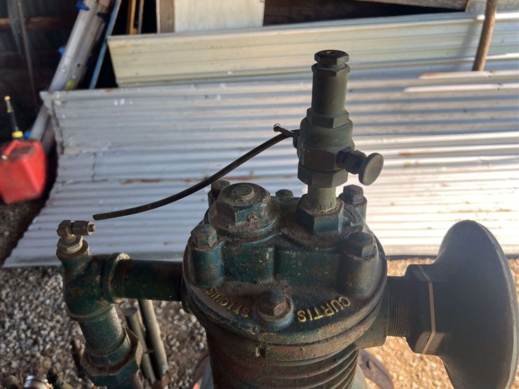 international-lb-engine-with-air-compressor-image-39
