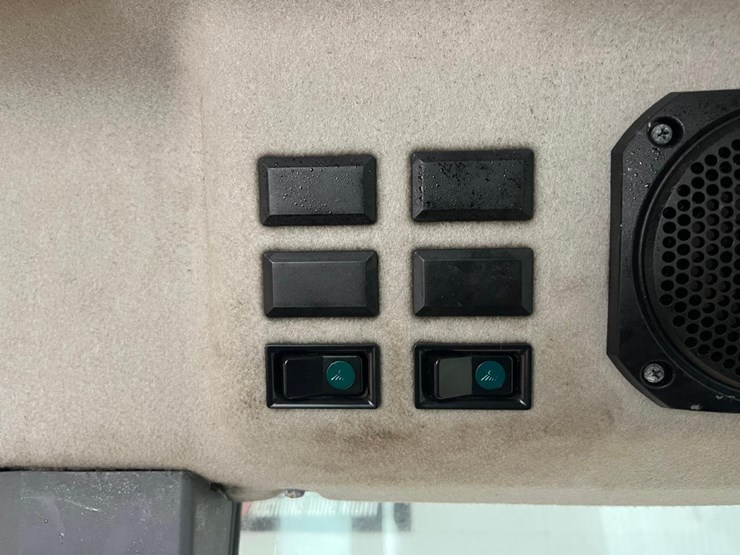kubota-m6s-111shdc-image-33