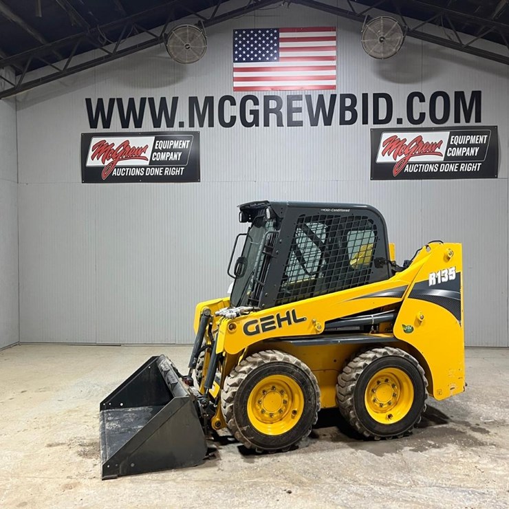 2018 GEHL R135