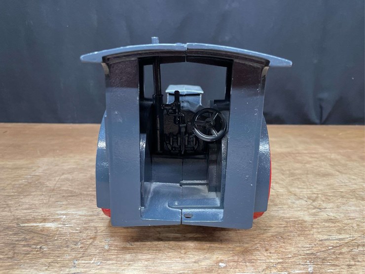 1/16-ihc-titan-oil-tractor-1991-fps-sm-image-5