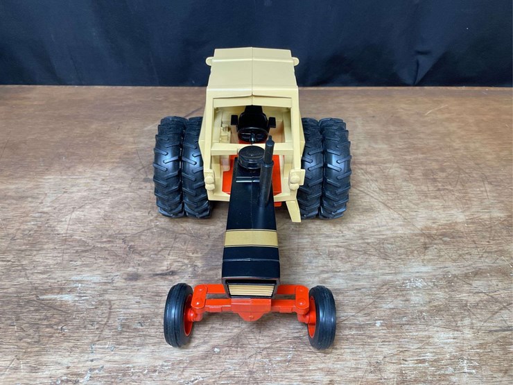1/16-case-1170-demonstrator-1996-nfts-nib-ertl-image-14