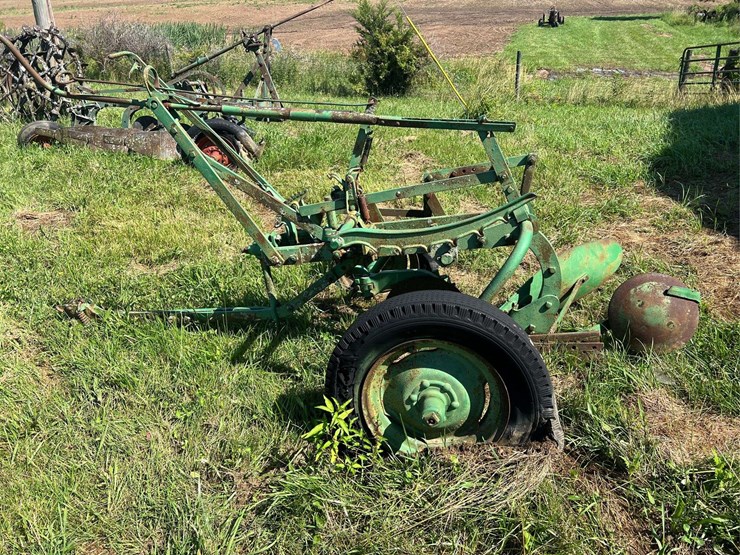 oliver-1-bottom-plow-image-4