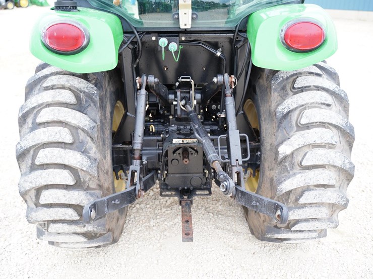 2007-john-deere-3320-image-29