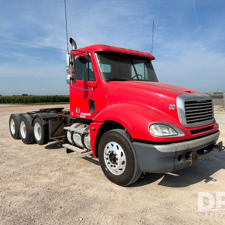 2006 Freightliner Columbia Day Cab Truck (GP11331, Unit 88)