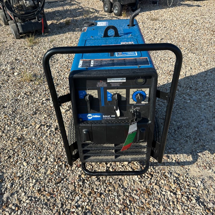 BOBCAT 260 WELDER/GENERATOR