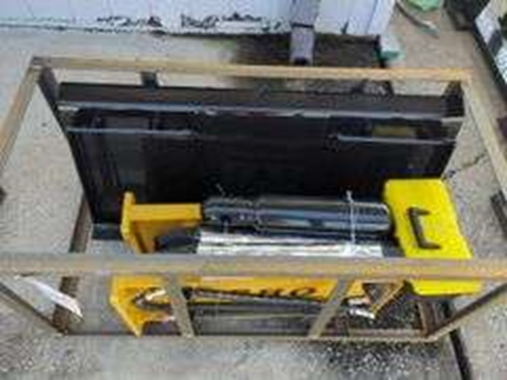 2025-cfg-sshh680-skid-steer-breaker,-unused-image-2
