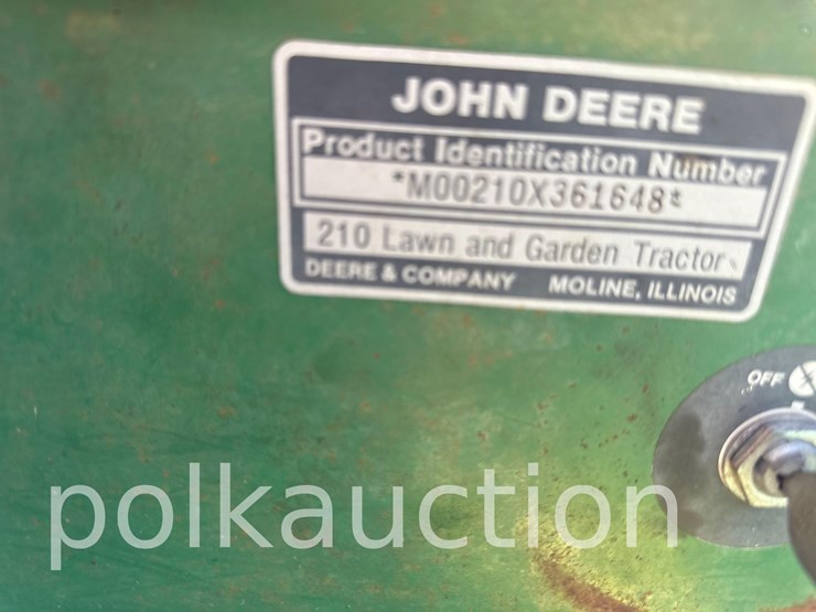 john-deere-210-image-4