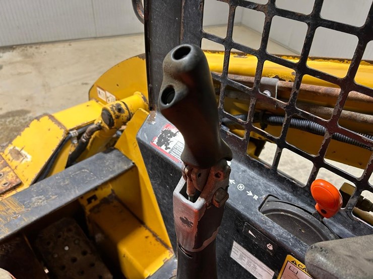 john-deere-315-image-24