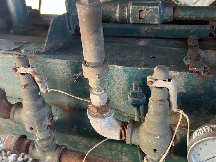international-lb-engine-with-air-compressor-image-50