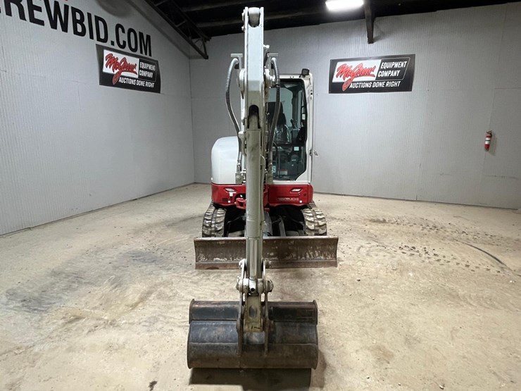 2023-takeuchi-tb335r-image-8
