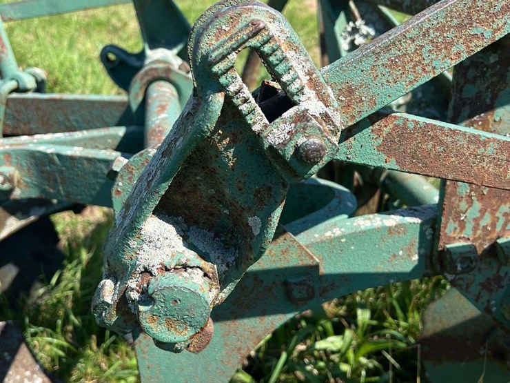 oliver-3-bottom-plow-image-15