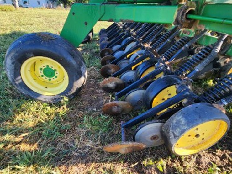 john-deere-750-image-11