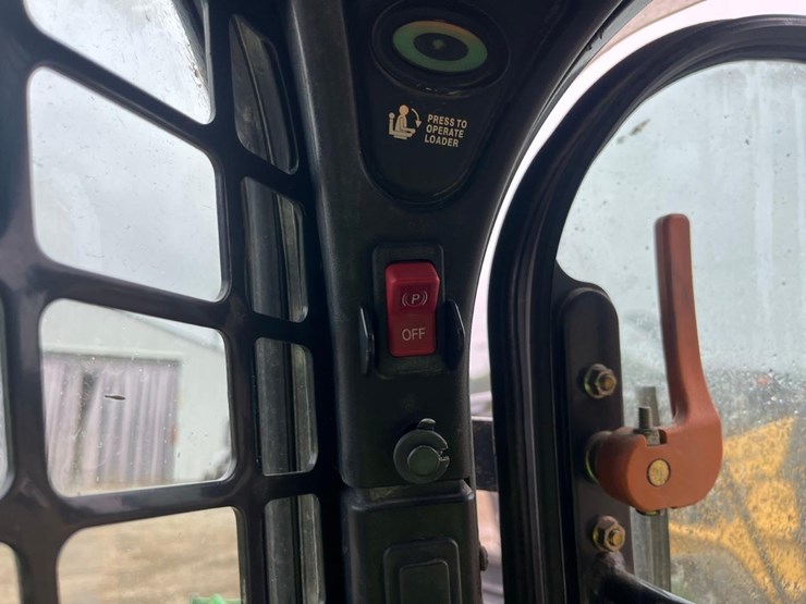 bobcat-t650-image-23